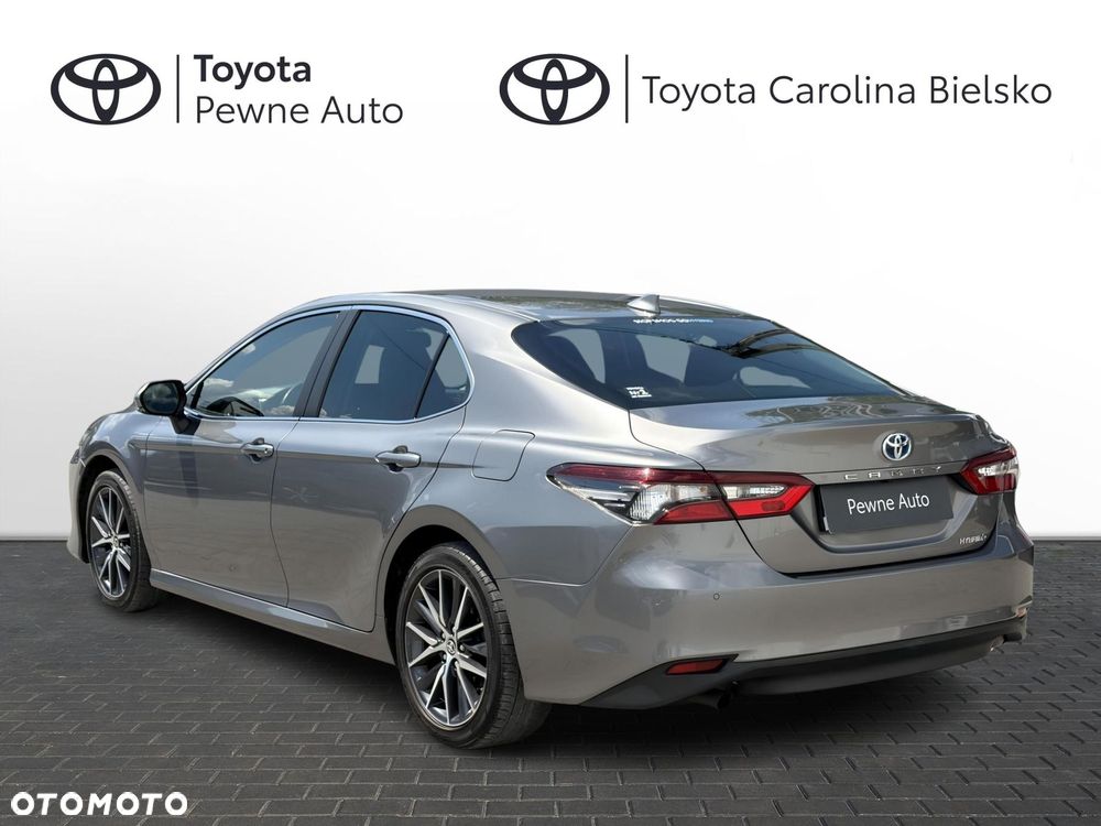 Toyota Camry 2.5 Hybrid Prestige CVT - 2