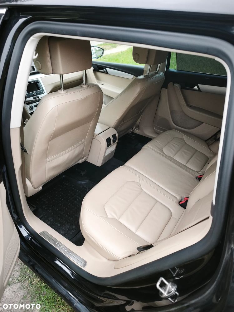 Volkswagen Passat - 8