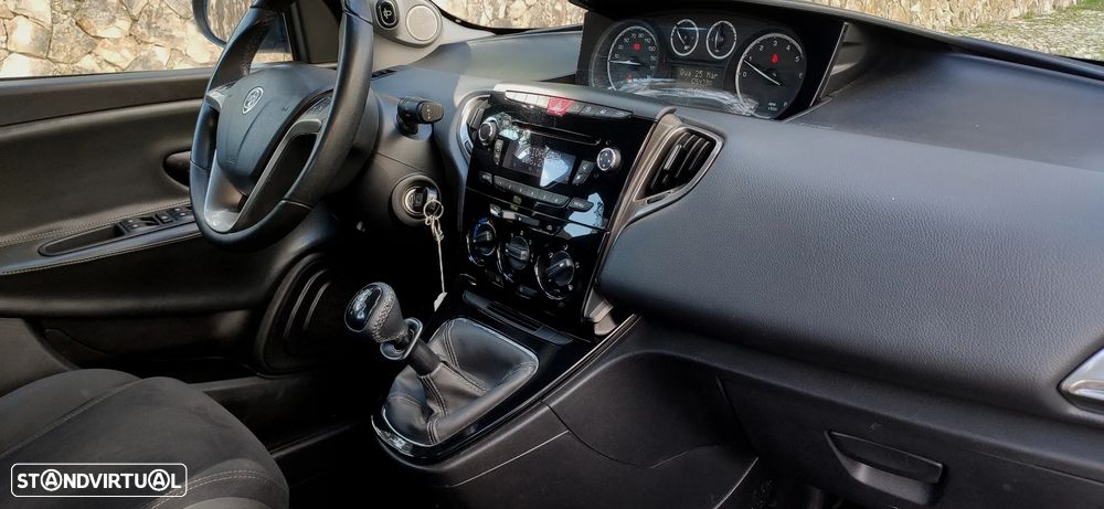 Lancia Ypsilon 1.2 S&S Gold - 16