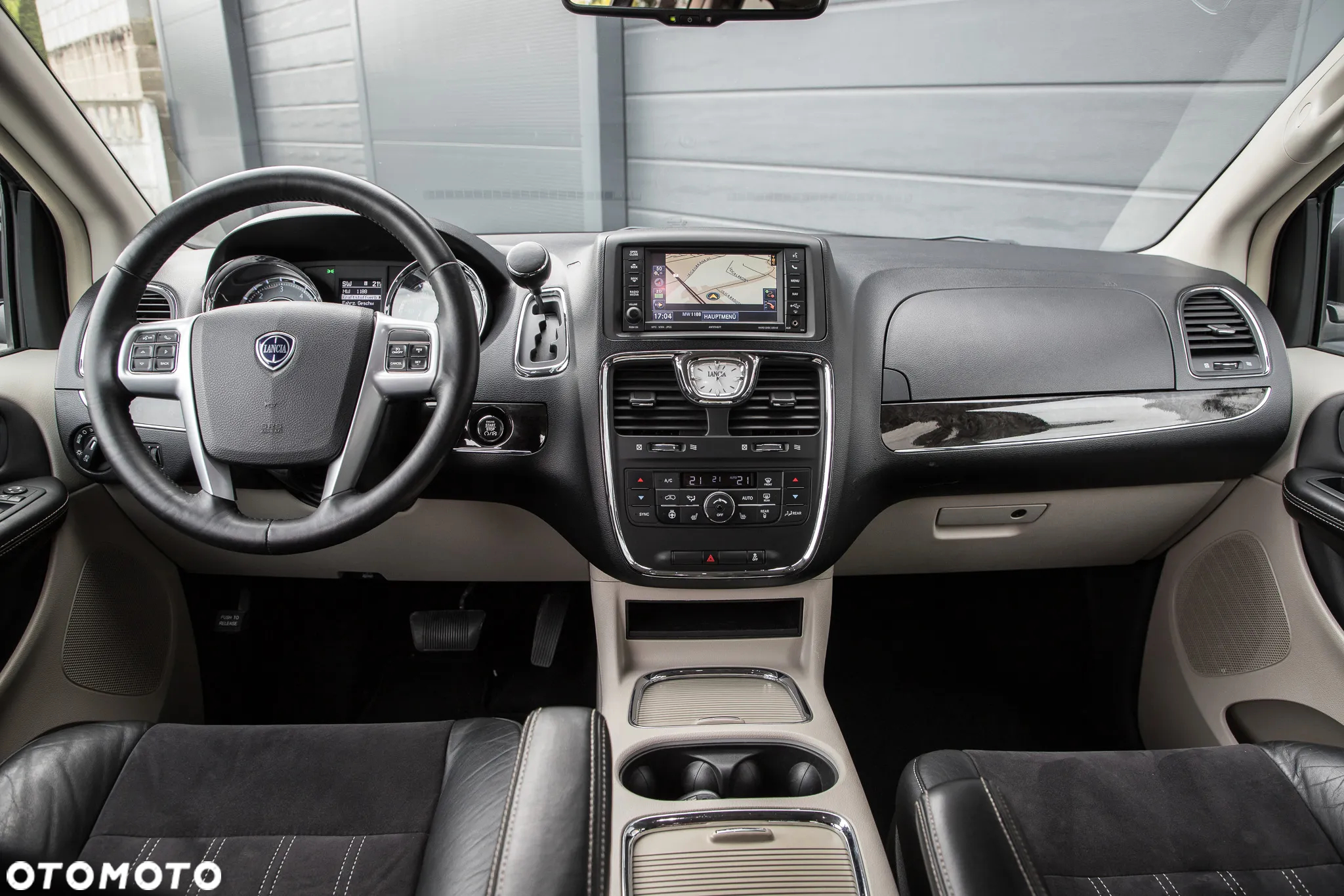 Lancia Voyager - 28