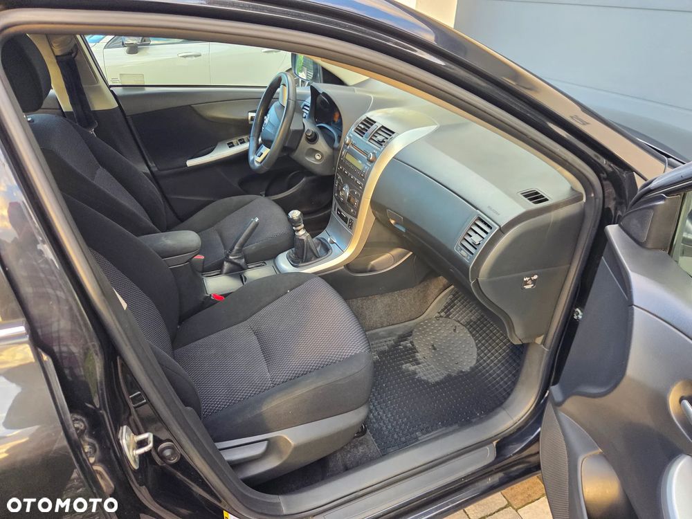 Toyota Corolla 1.6 Premium - 9