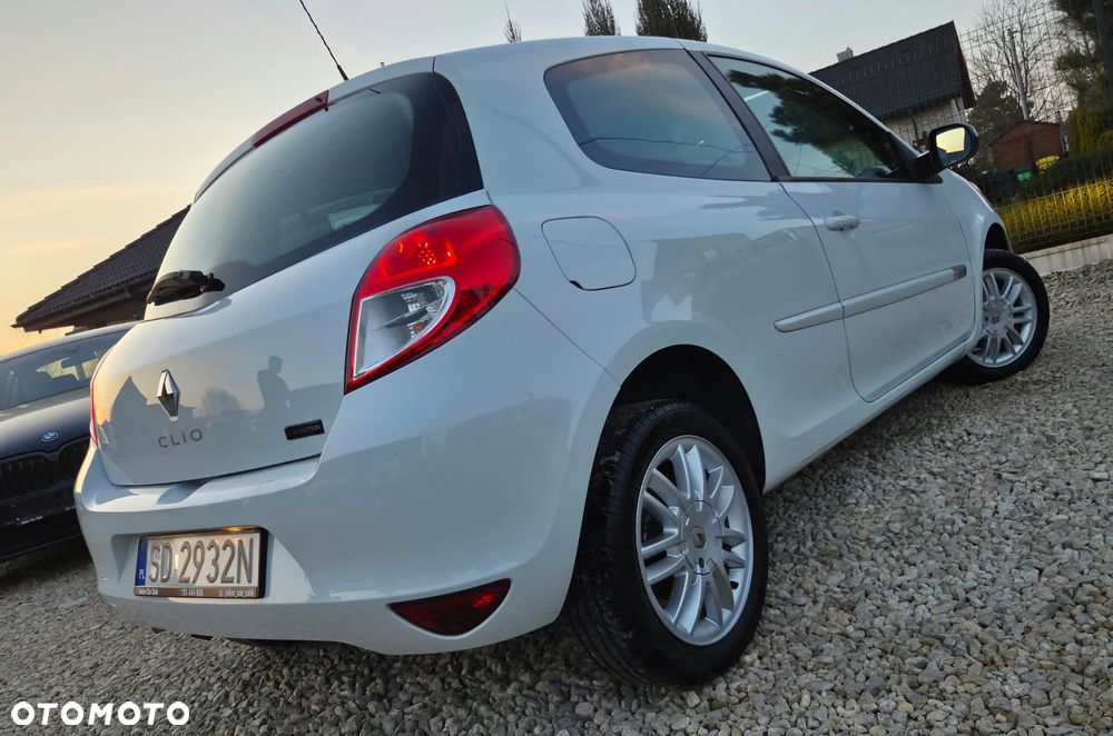Renault Clio 1.2 16V 75 Collection - 37