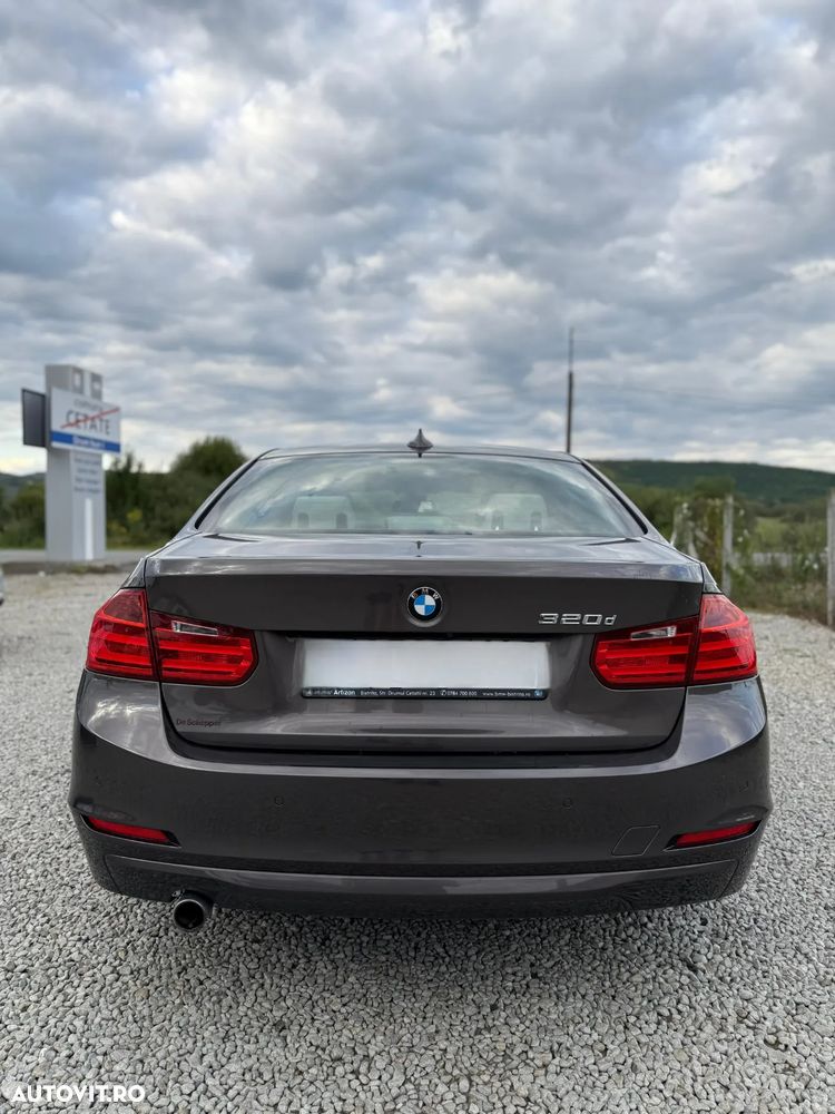 BMW Seria 3 320d Aut. - 6