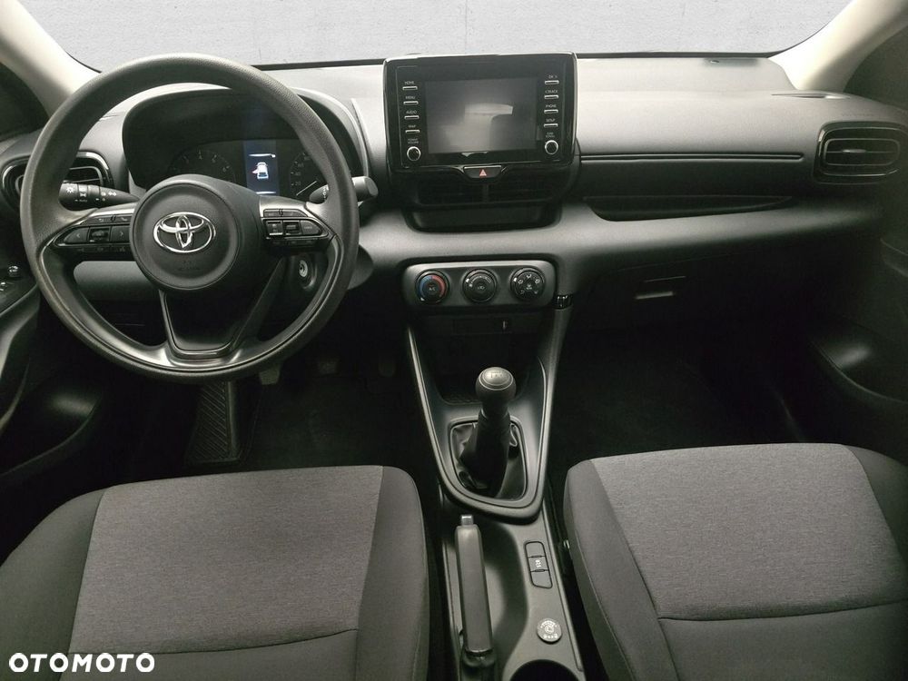 Toyota Yaris - 16