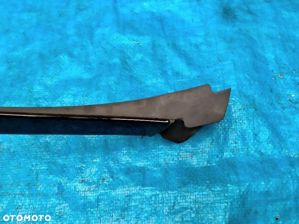 Mercedes W212 Listwa Osłona Szyby Przód Prawa A2126901082 - 2