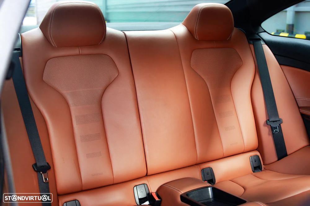 BMW M4 Coupe DKG - 32