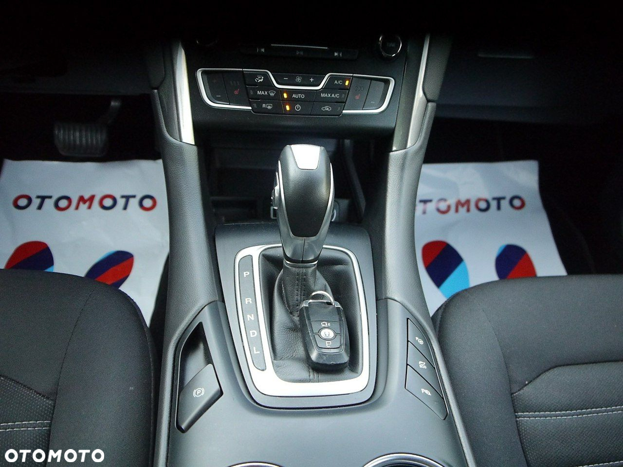 Ford Mondeo Turnier 2.0 Hybrid CVT - 22