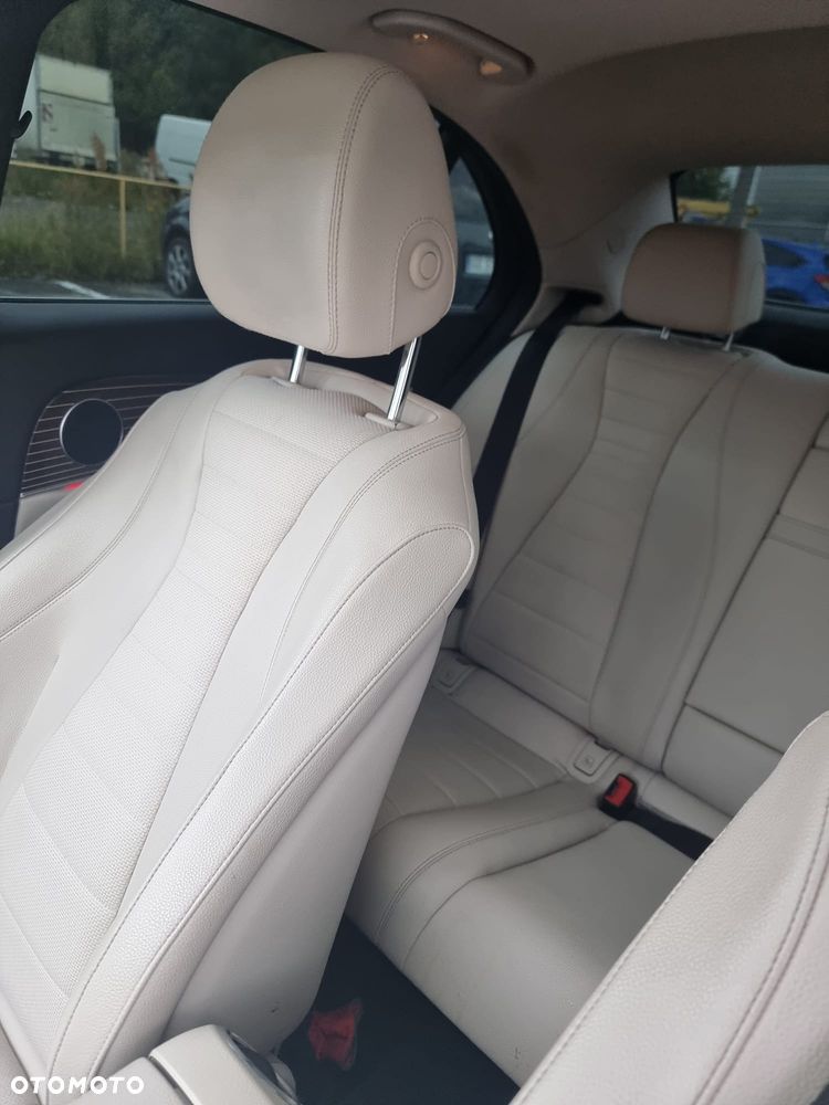 Mercedes-Benz Klasa E 220 d 4-Matic 9G-TRONIC - 3