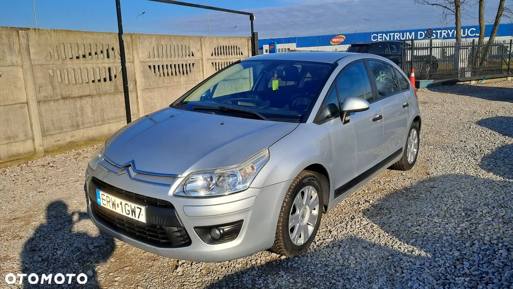 Citroën C4 1.4 16V Style - 16