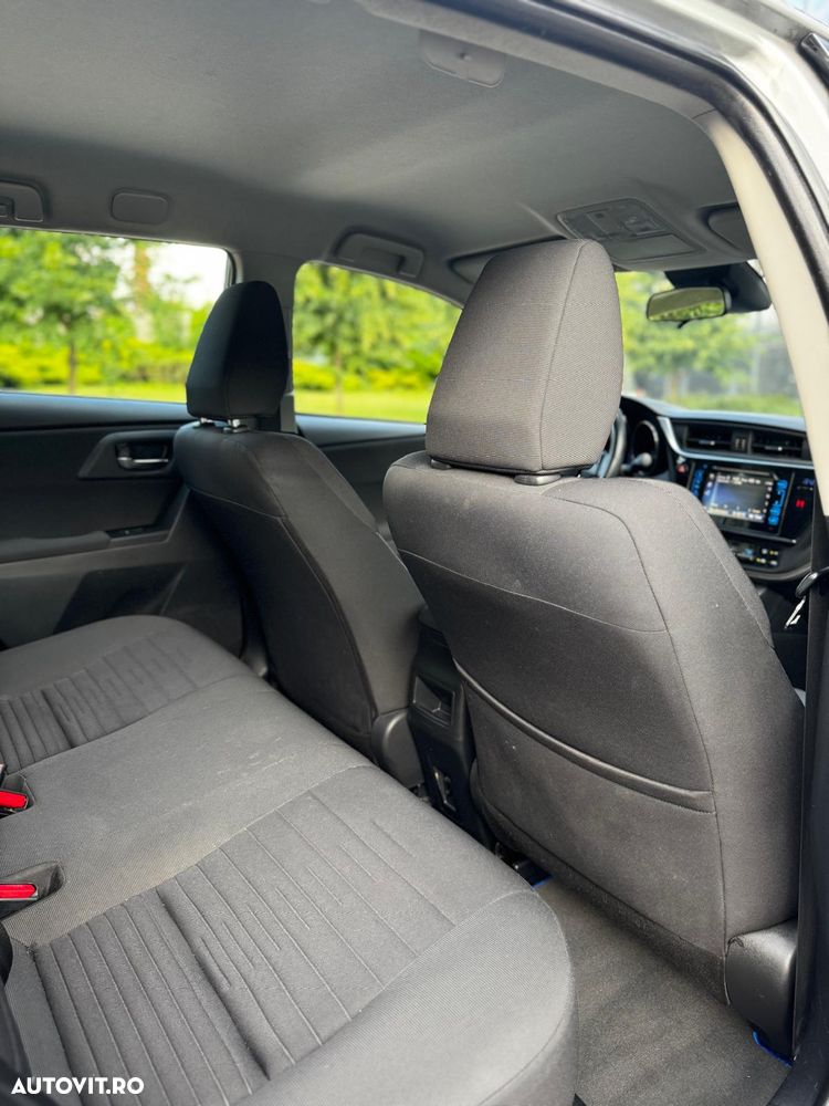 Toyota Auris 1.8 L VVT-i Luna - 17