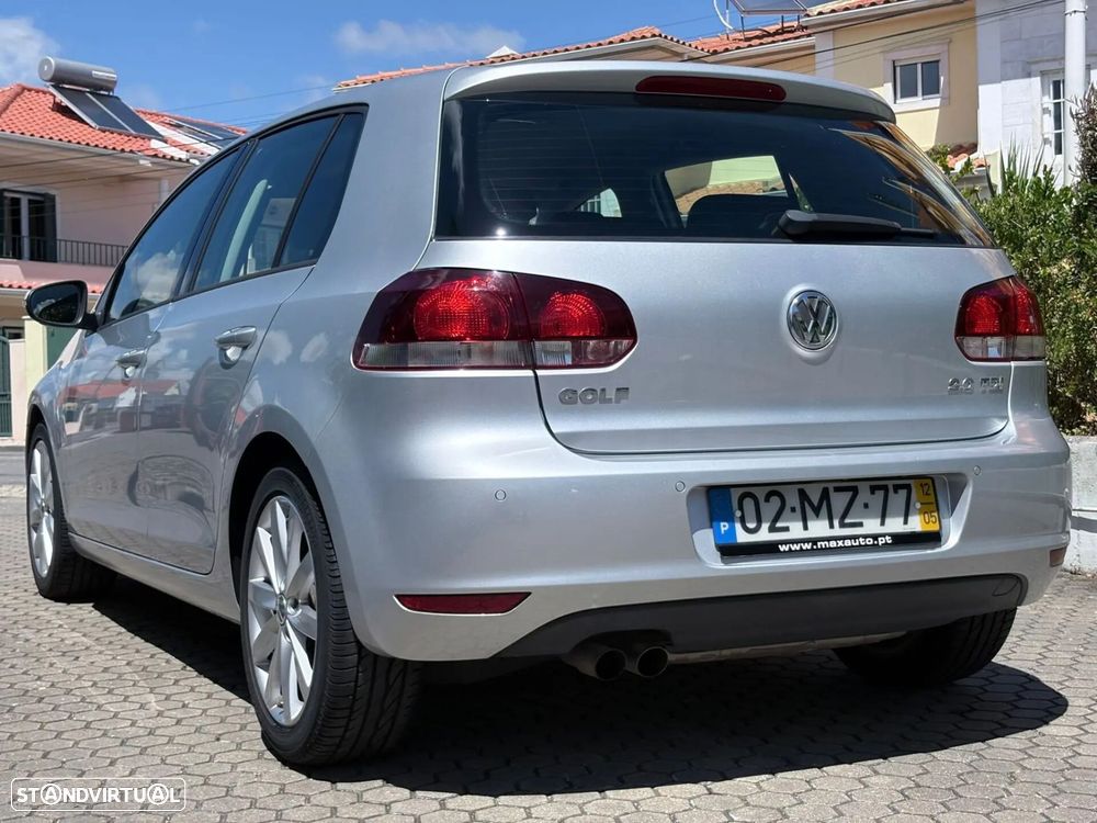 VW Golf 2.0 TDi Highline DSG - 23