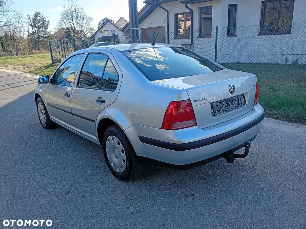 Volkswagen Bora 1.6 Comfortline - 12
