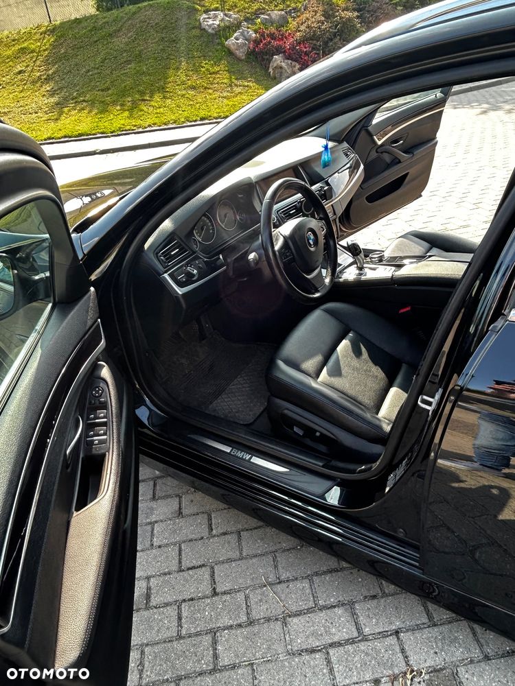 BMW Seria 5 520d xDrive - 21