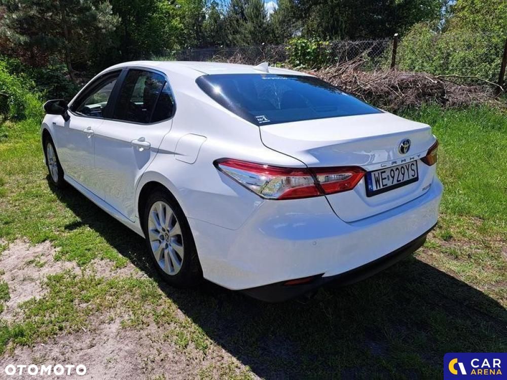 Toyota Camry - 1