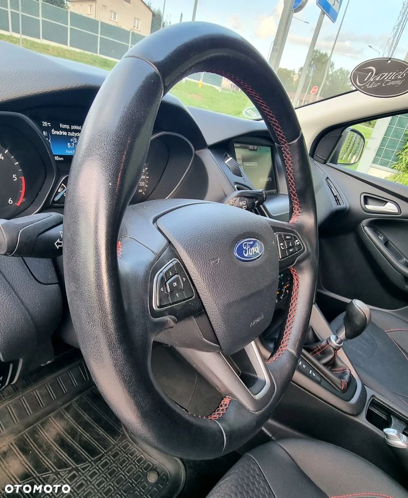 Ford Focus 2.0 TDCi DPF Start-Stopp-System Titanium - 32