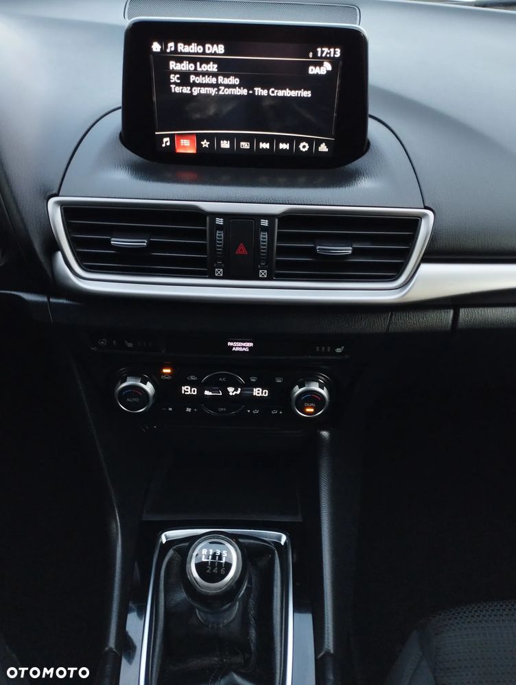 Mazda 3 - 15