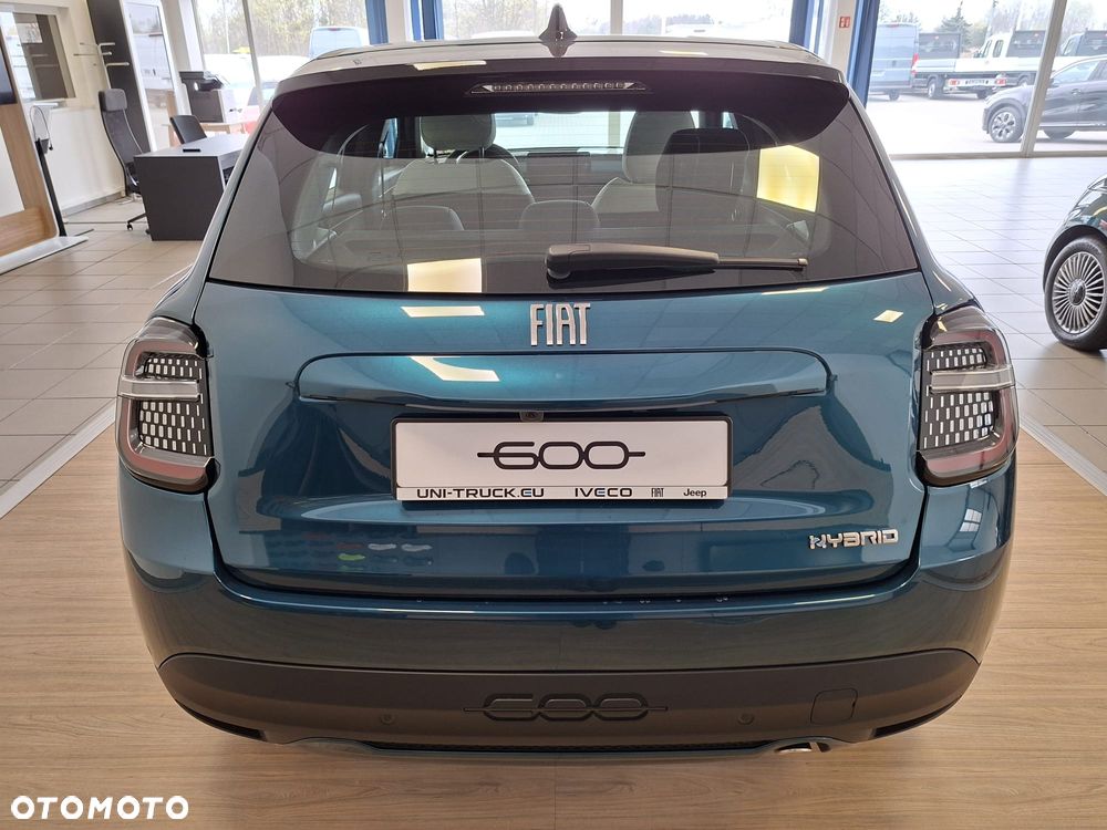 Fiat 600 1.2 Turbo Icon eDCT - 14