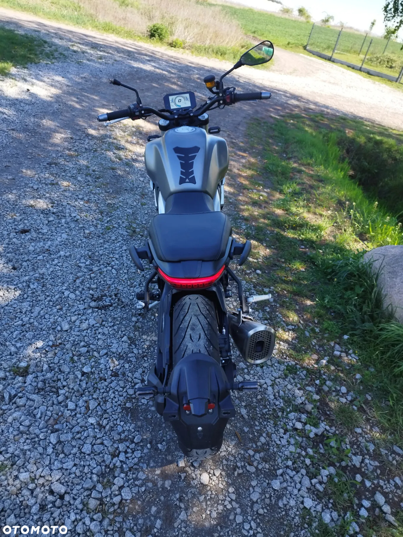 VOGE 500AC - 11