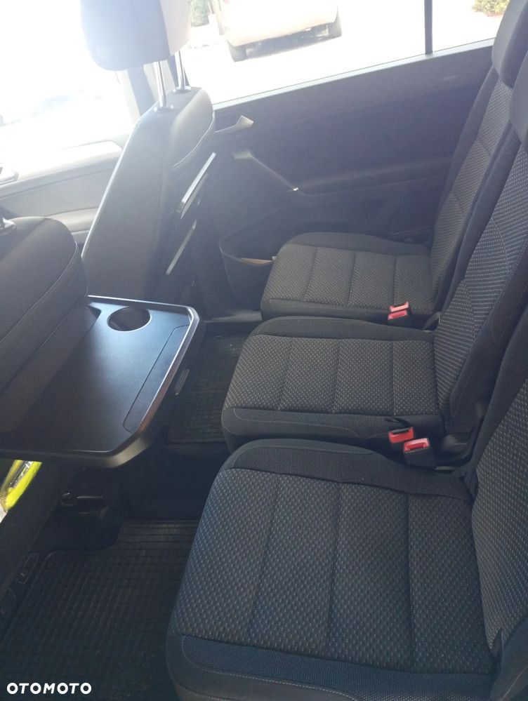 Volkswagen Touran 1.6 TDI BMT Comfortline - 11