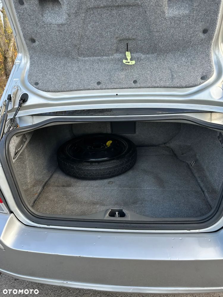 Volvo S60 2.5T AWD Rubin - 14