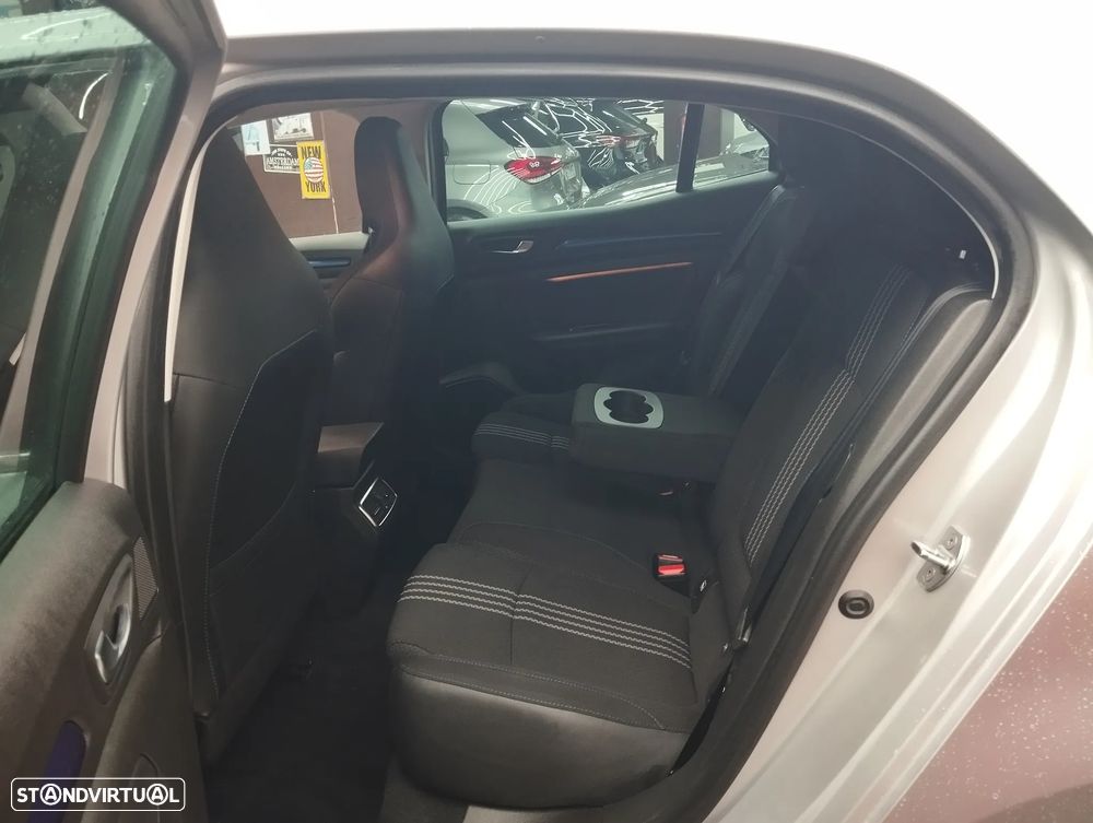 Renault Mégane 1.5 Blue dCi GT Line - 12