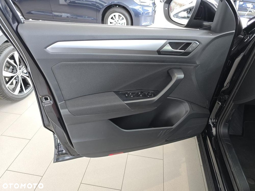 Volkswagen T-Roc 2.0 TDI Life Plus - 9