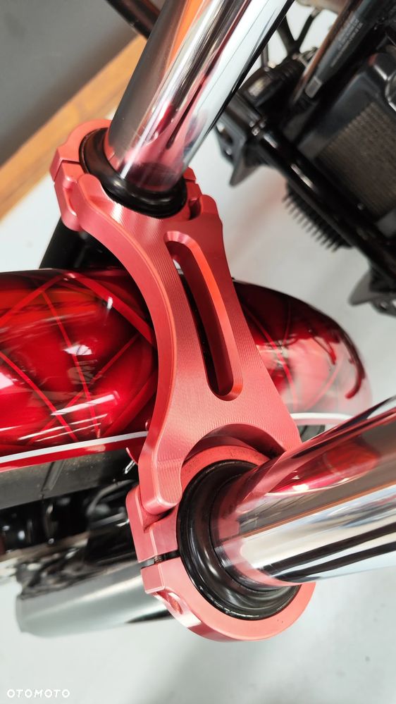 Harley-Davidson Softail Street Bob - 34