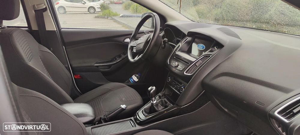 Ford Focus SW 1.0 EcoBoost Titanium - 10