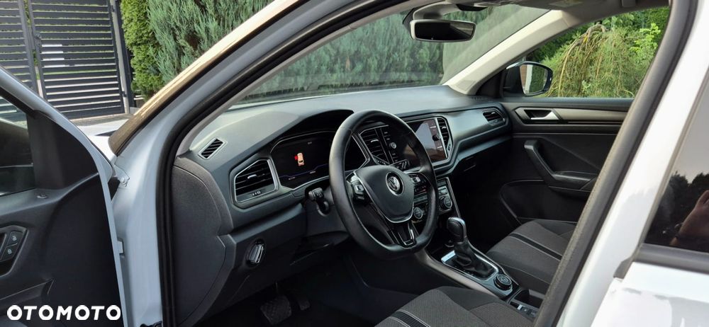 Volkswagen T-Roc - 24
