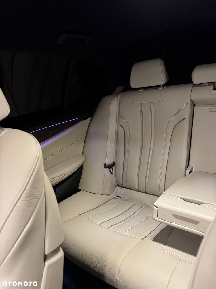 BMW Seria 5 530e iPerformance xDrive M Sport sport - 10