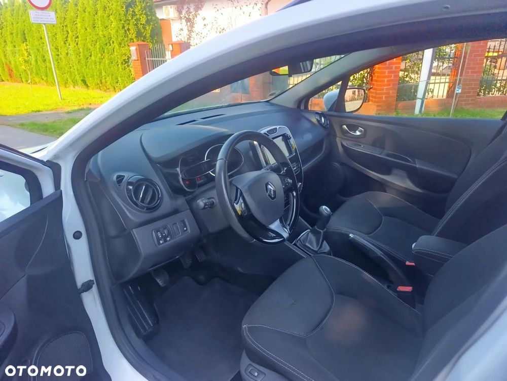 Renault Clio - 11