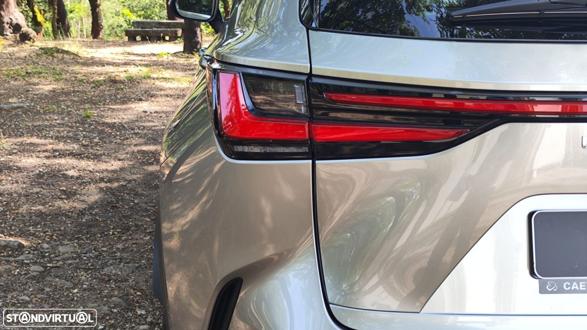 Lexus NX 450h+ Executive - 25