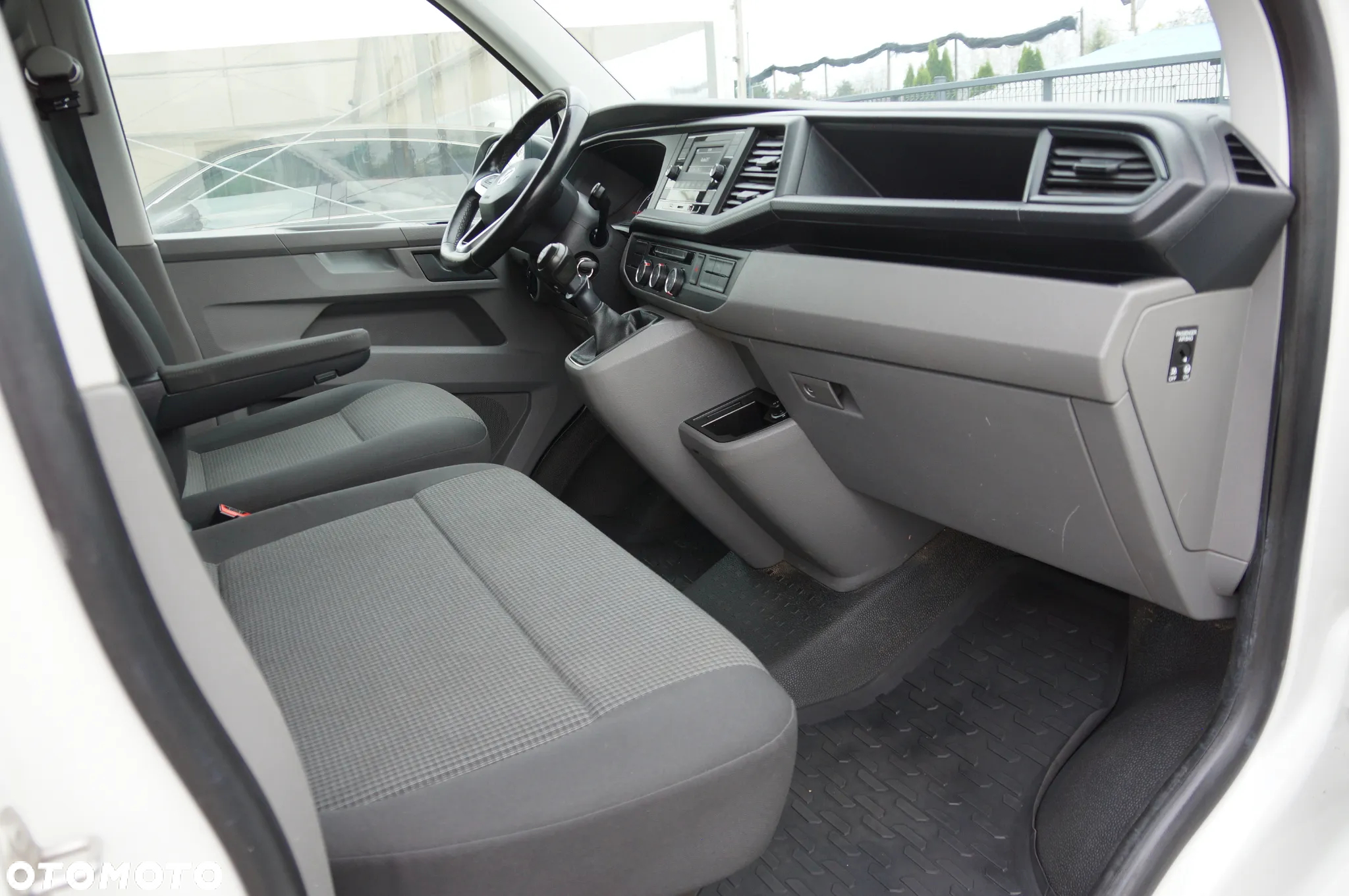 Volkswagen Transporter - 23