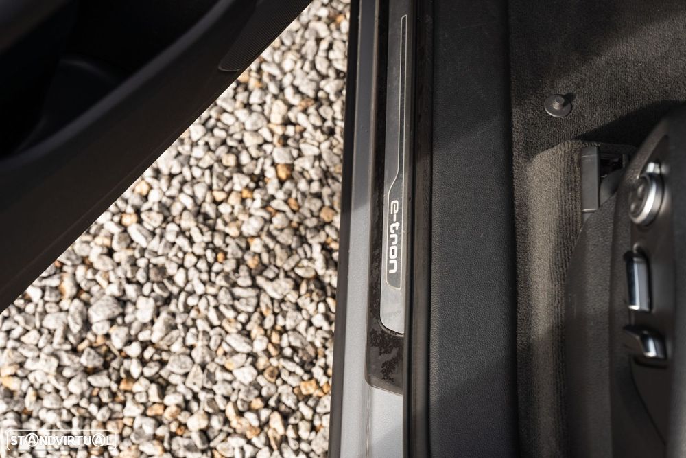 Audi Q7 3.0 TDI e-tron quattro S-line Tiptronic - 14