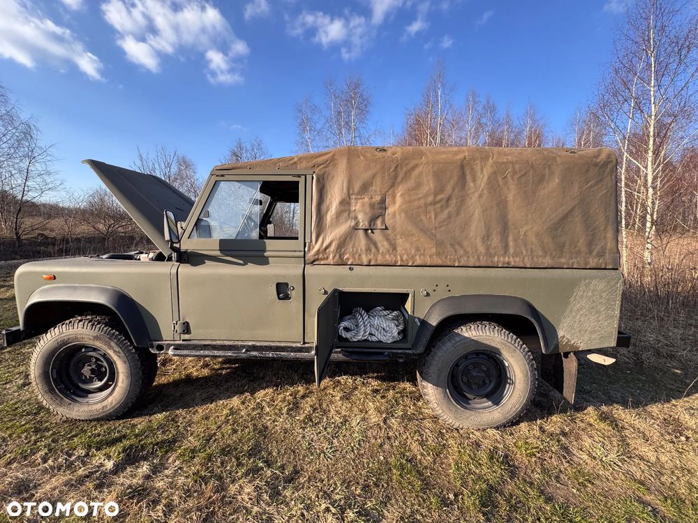 Land Rover Defender - 11
