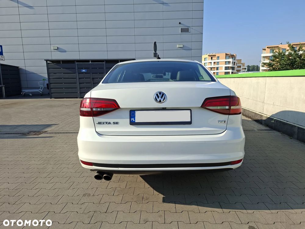 Volkswagen Jetta - 6