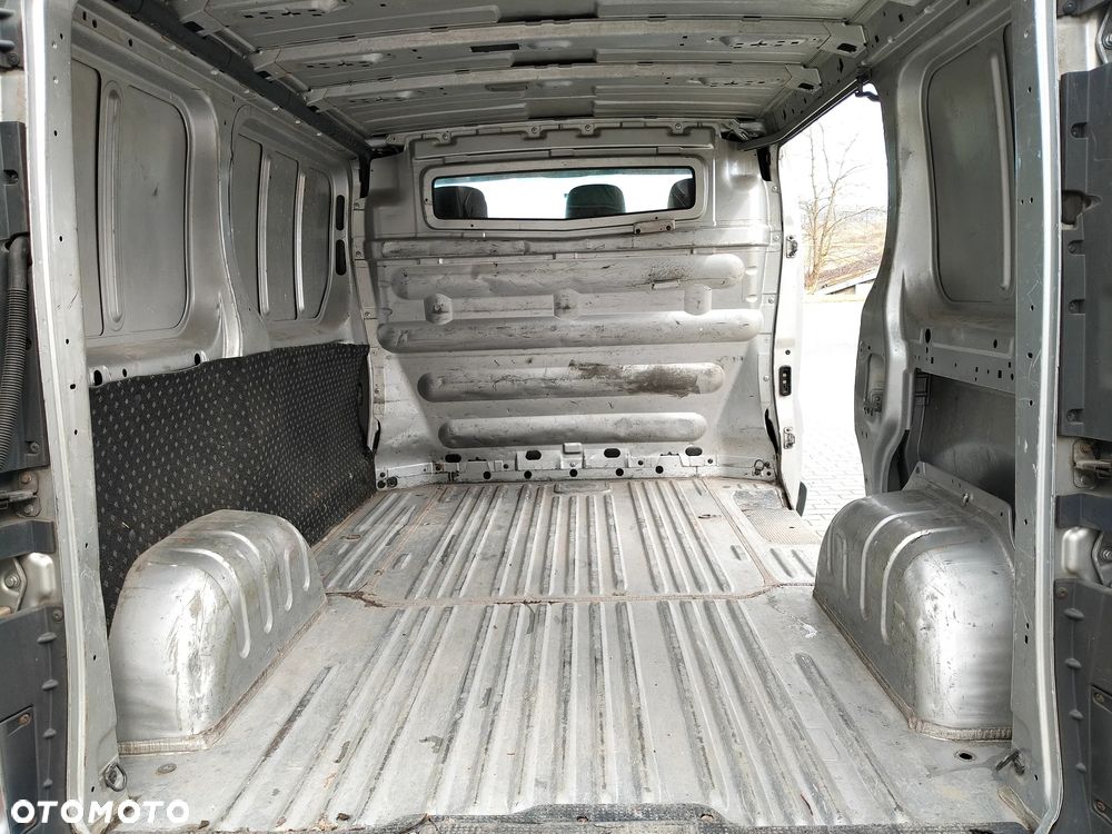 Renault Trafic - 11