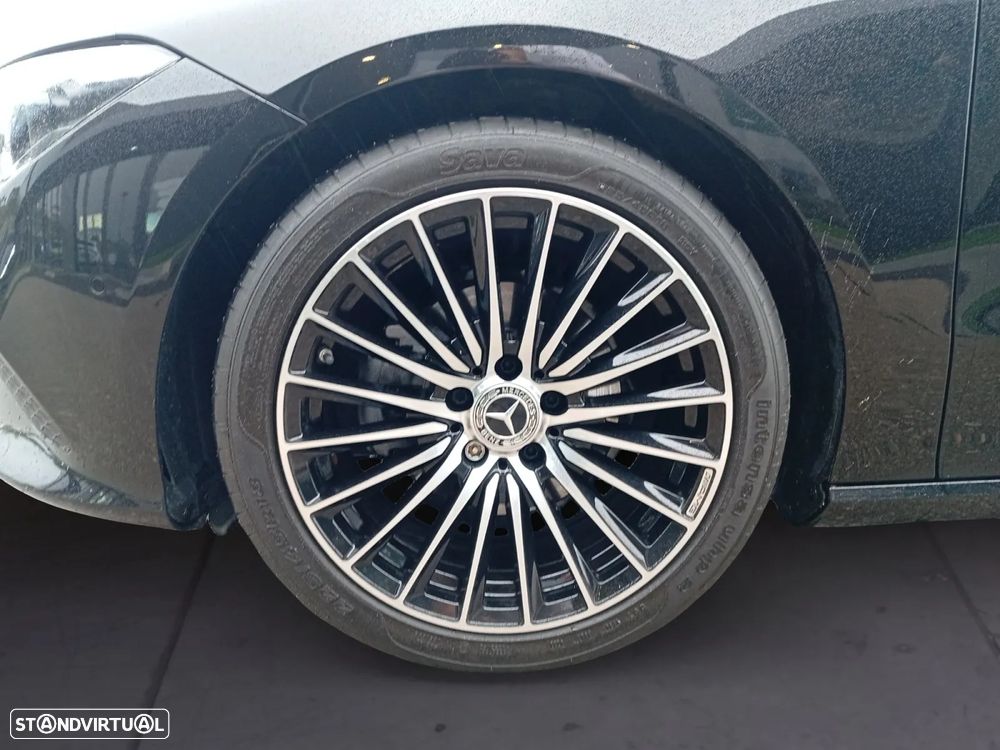 Mercedes-Benz CLA 180 Shooting Brake 7G-DCT - 9