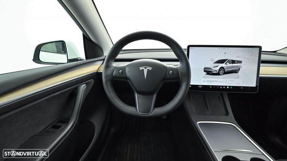 Tesla Model Y Standard - 3