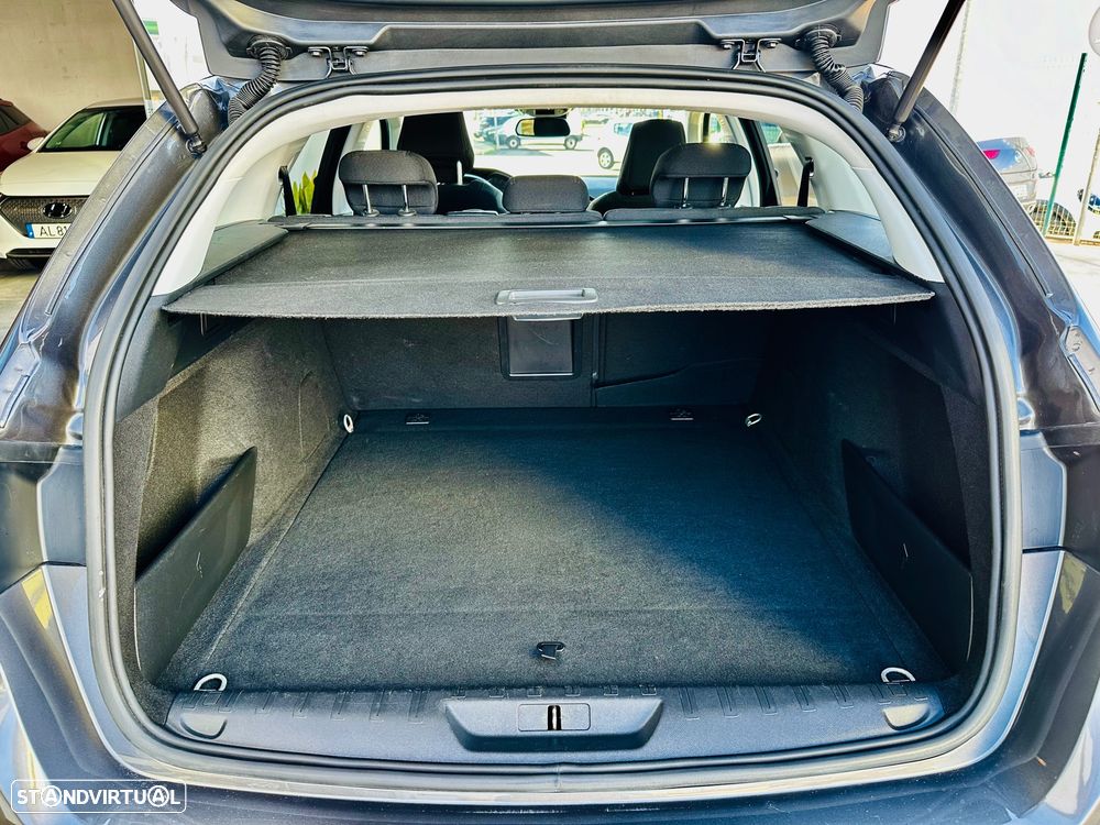 Peugeot 308 SW 1.5 BlueHDi Style J17 EAT8 - 11