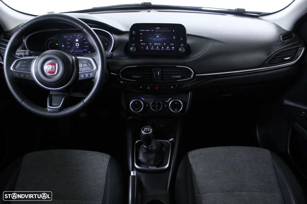 Fiat Tipo Cross 1.0 GSE T3 - 18