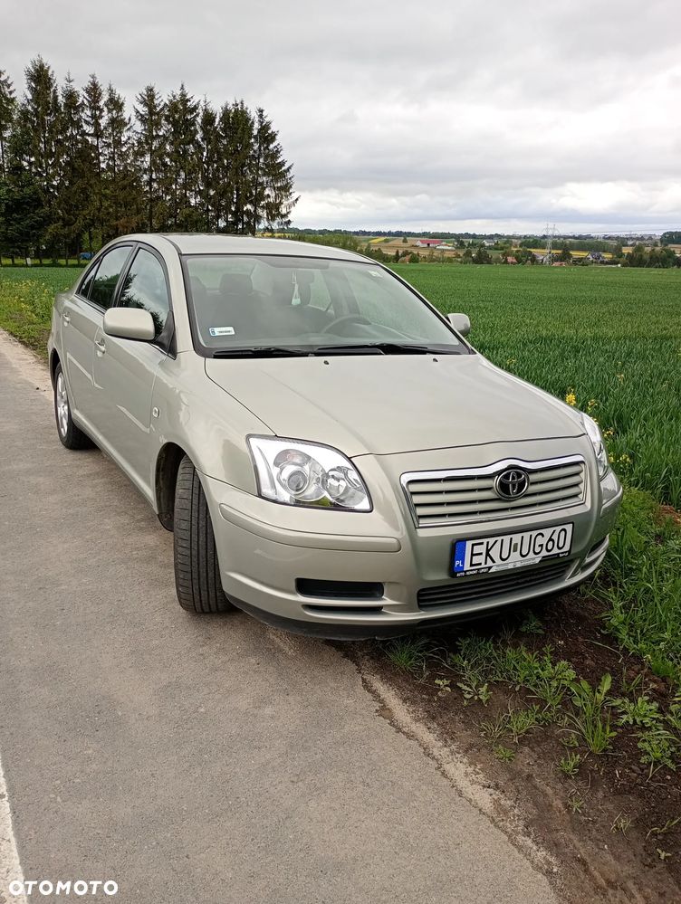 Toyota Avensis 1.6 VVT-i Luna - 1