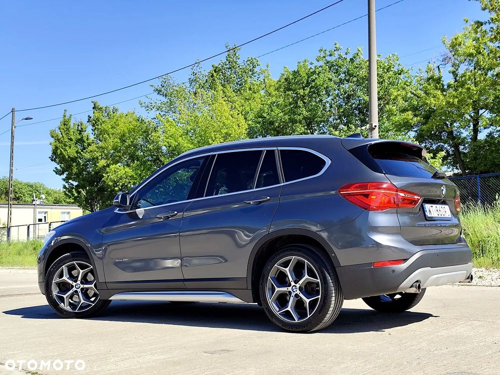 BMW X1 xDrive28i Sport Line - 6