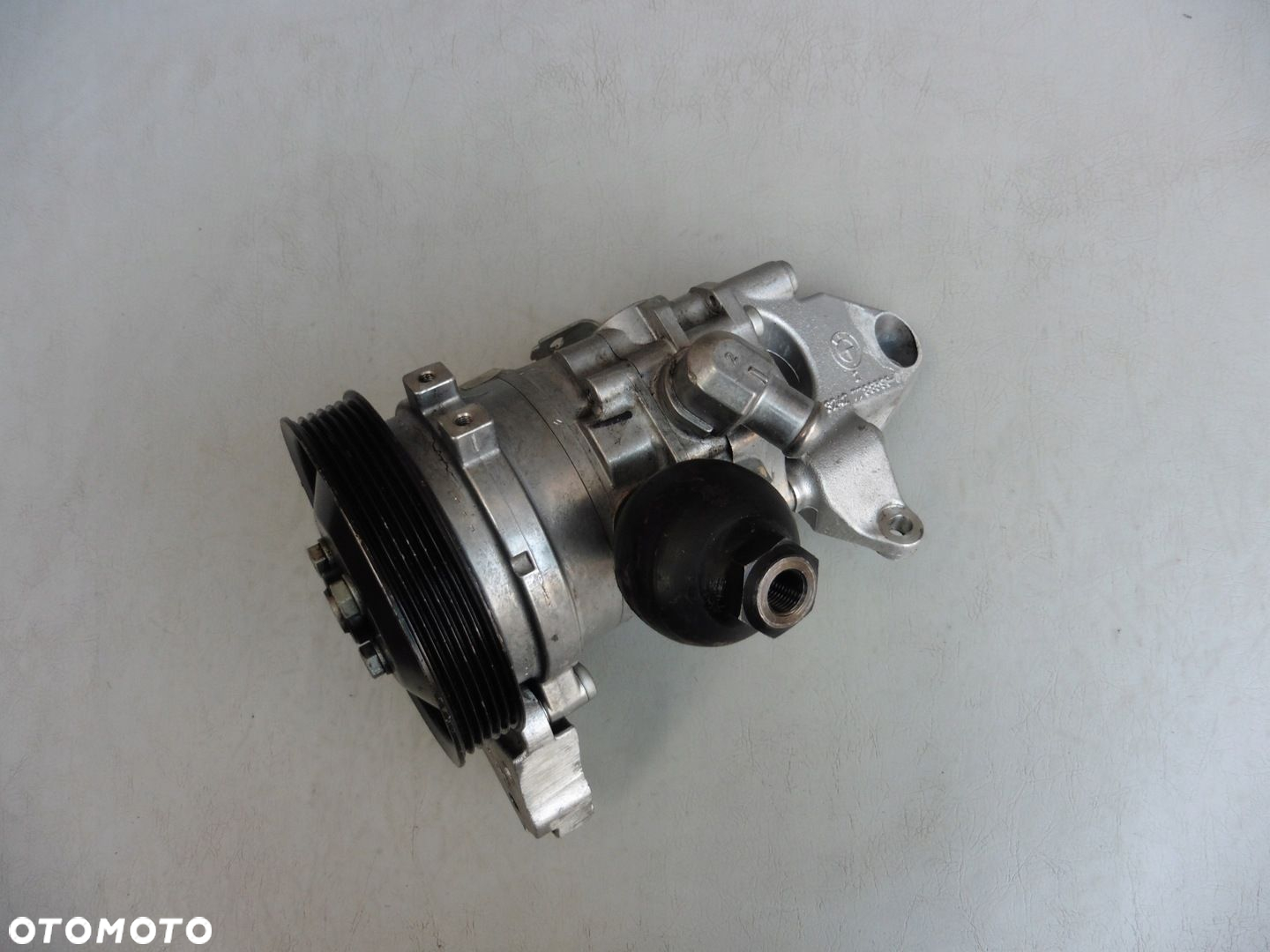 Pompa wspomagania 6760074 BMW 7 E60 E65 E66 DYNAMIC DRIVE 3,0D - 3
