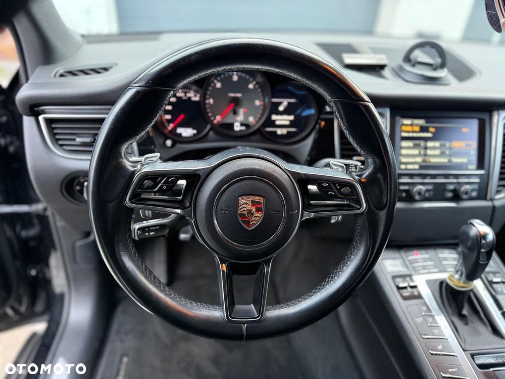 Porsche Macan - 16