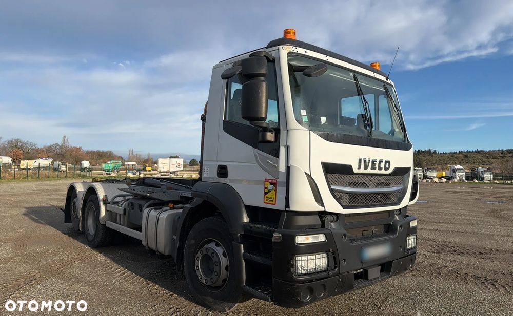 Iveco Stralis 360 6x2 / 50 tys. km / Hakowiec Marell AL20 S55 / oś skrętna - 1