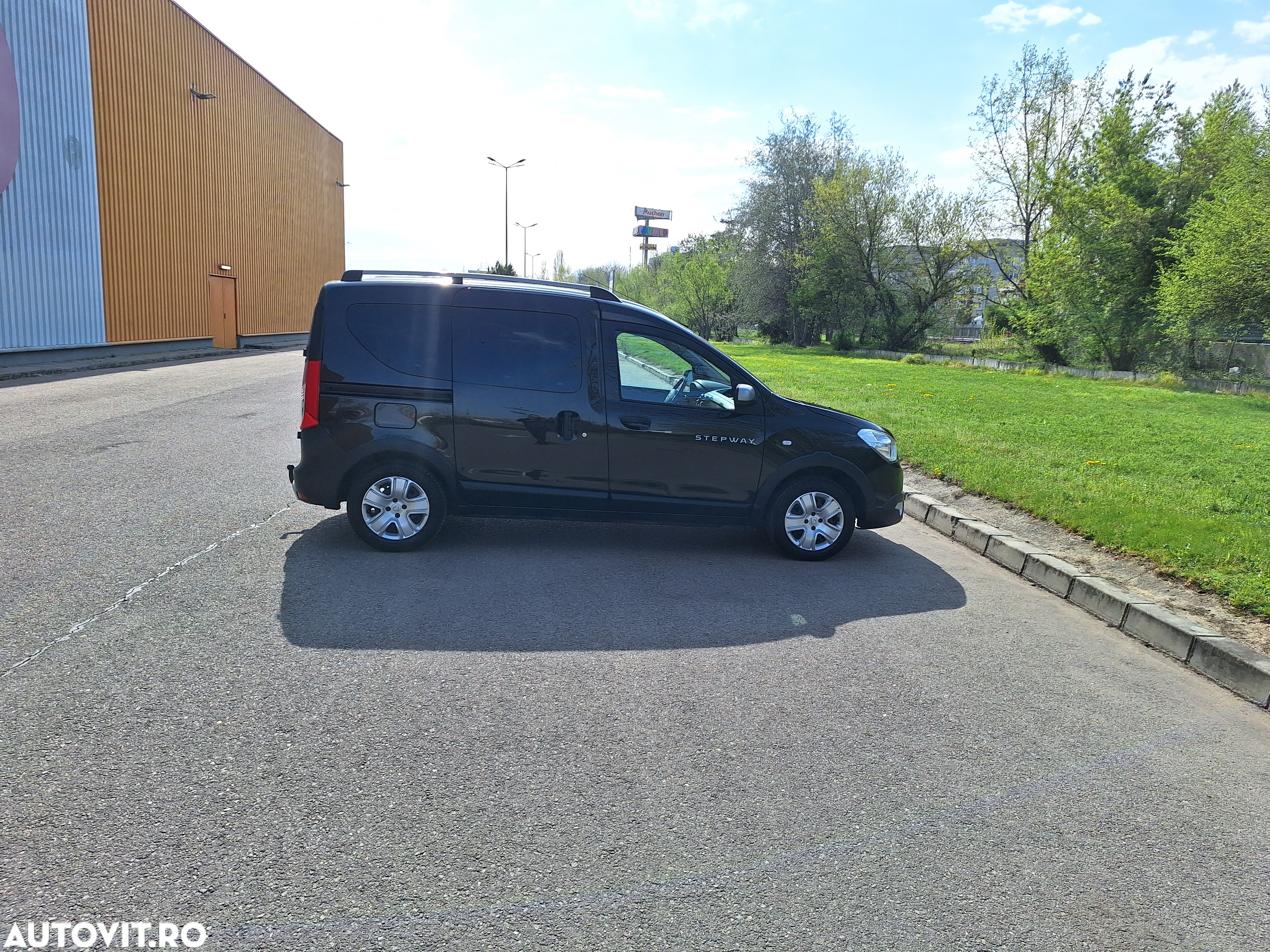Dacia Dokker 1.5 dCi 90 CP Stepway - 12