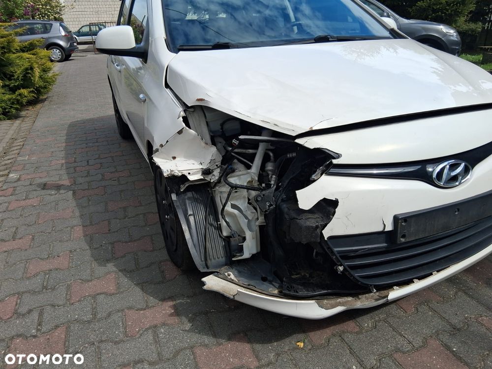 Hyundai i20 1.1 CRDi Comfort - 18