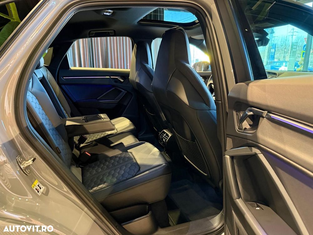 Audi RS Q3 RSQ3 2.5 TFSI quattro S tronic - 33