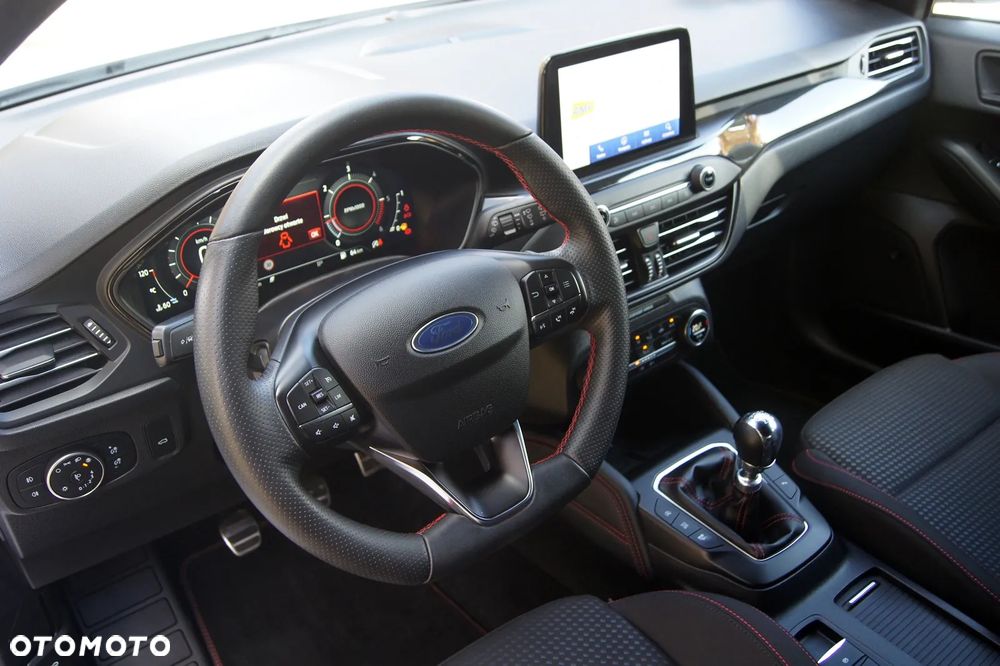 Ford Focus Turnier 1.5 EcoBlue Start-Stopp-System ST-LINE DESIGN - 27